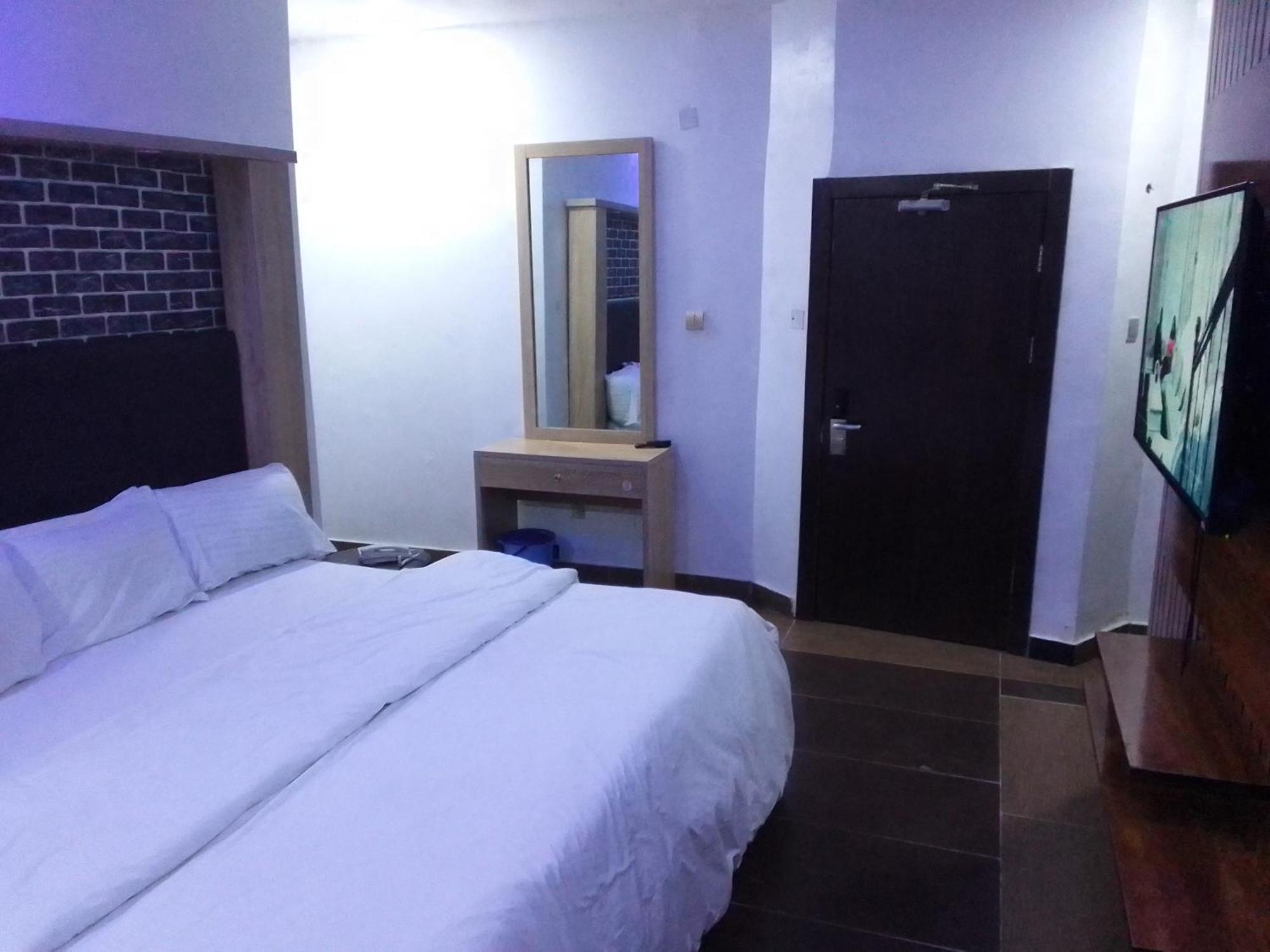 Exclusive Mansion Lekki Phase 1 Hotel Ilado Exterior foto